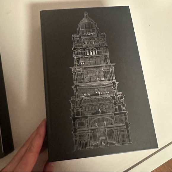 Illumicrate Babel Signed by R.F. Kuang Rebecca F. Kuang Brand New in Box Cover - Picture 5 of 8